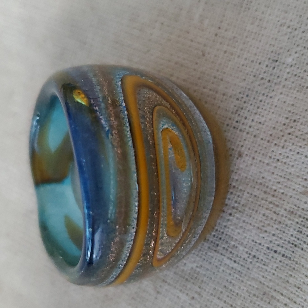 Rings - Picture 5 of 9